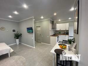 Студия квартира, посуточно, 44м2, 2/5 этаж