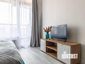Студия квартира, посуточно, 28м2, 19/19 этаж