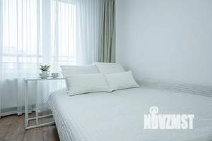 Студия квартира, посуточно, 25м2, 19/19 этаж