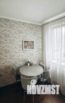 2-к квартира, посуточно, 47м2, 1/18 этаж