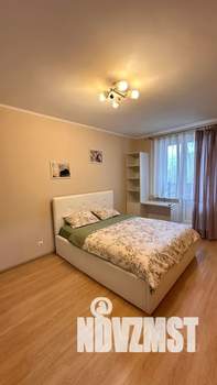 1-к квартира, посуточно, 40м2, 10/16 этаж