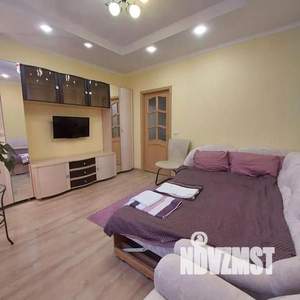 2-к квартира, посуточно, 53м2, 1/1 этаж