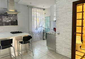 4-к квартира, на длительный срок, 180м2, 2/4 этаж