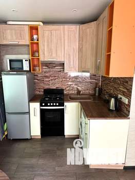 Студия квартира, посуточно, 31м2, 1/5 этаж