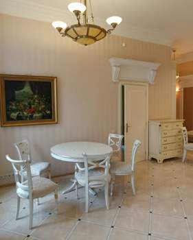 3-к квартира, на длительный срок, 120м2, 2/4 этаж