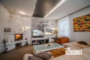 4-к квартира, на длительный срок, 180м2, 2/2 этаж