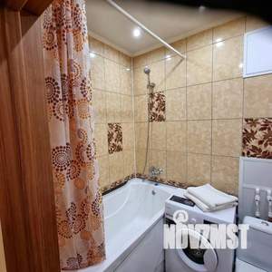 1-к квартира, посуточно, 42м2, 1/1 этаж