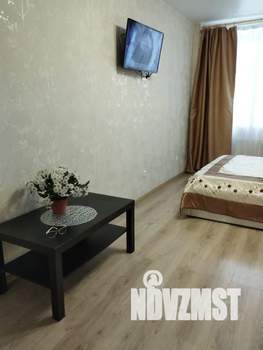 1-к квартира, посуточно, 33м2, 4/25 этаж