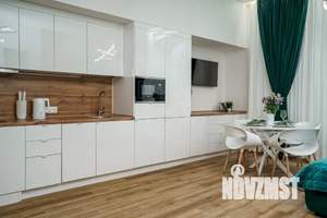 Студия квартира, посуточно, 43м2, 3/5 этаж