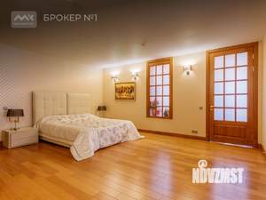 4-к квартира, на длительный срок, 250м2, 2/3 этаж