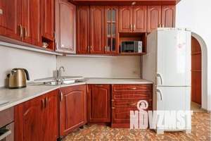 3-к квартира, посуточно, 101м2, 2/4 этаж