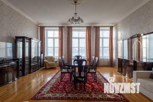 4-к квартира, посуточно, 187м2, 1/3 этаж