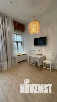 Студия квартира, посуточно, 20м2, 2/5 этаж