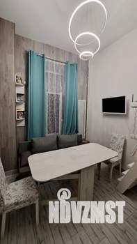 Студия квартира, посуточно, 34м2, 1/6 этаж