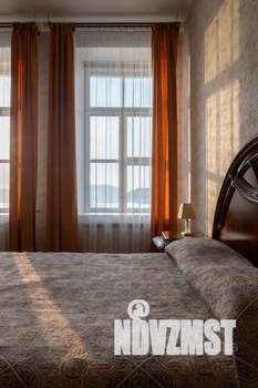 4-к квартира, посуточно, 187м2, 1/3 этаж