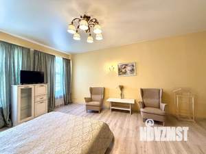 4-к квартира, посуточно, 122м2, 5/5 этаж