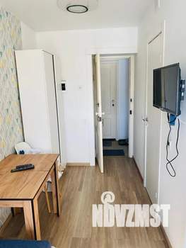 Студия квартира, посуточно, 12м2, 2/15 этаж