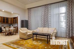 4-к квартира, посуточно, 187м2, 1/3 этаж