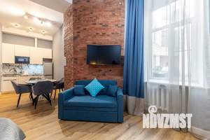 Студия квартира, посуточно, 35м2, 1/5 этаж