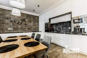 3-к квартира, на длительный срок, 130м2, 2/8 этаж