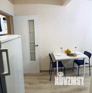 Студия квартира, посуточно, 29м2, 4/20 этаж