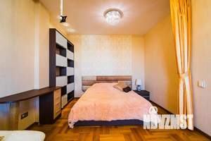 Студия квартира, посуточно, 54м2, 16/24 этаж