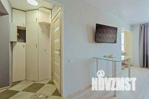 1-к квартира, посуточно, 40м2, 6/9 этаж