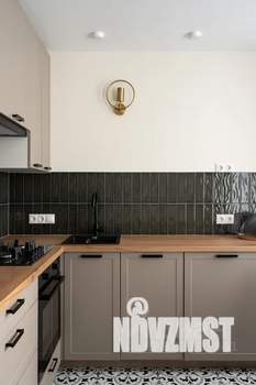 Студия квартира, посуточно, 45м2, 1/4 этаж