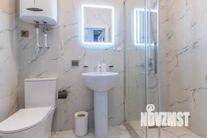 Студия квартира, посуточно, 45м2, 1/5 этаж