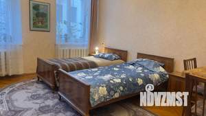 3-к квартира, посуточно, 80м2, 2/4 этаж