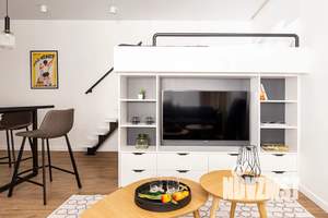 Студия квартира, посуточно, 36м2, 1/3 этаж