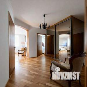 3-к квартира, посуточно, 75м2, 1/1 этаж