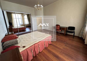 3-к квартира, на длительный срок, 150м2, 3/5 этаж