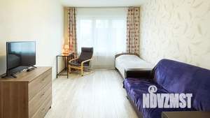 1-к квартира, посуточно, 40м2, 2/18 этаж