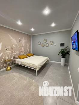 Студия квартира, посуточно, 44м2, 2/5 этаж