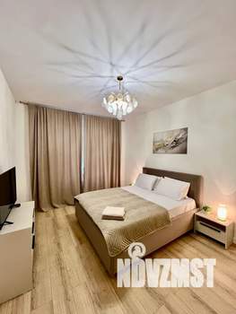 1-к квартира, посуточно, 35м2, 4/20 этаж