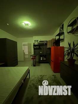 Студия квартира, посуточно, 30м2, 1/6 этаж