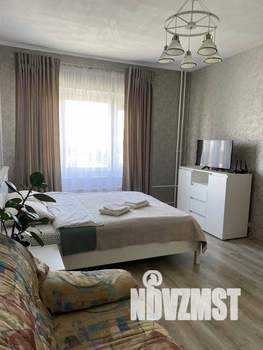 1-к квартира, посуточно, 42м2, 1/1 этаж