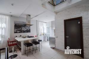 4-к квартира, на длительный срок, 180м2, 2/3 этаж
