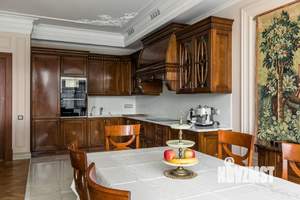 3-к квартира, на длительный срок, 140м2, 5/8 этаж