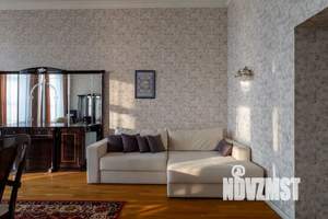 4-к квартира, посуточно, 187м2, 1/3 этаж