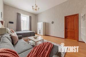 3-к квартира, посуточно, 110м2, 1/1 этаж