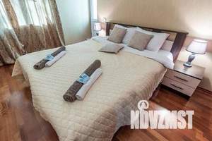 3-к квартира, посуточно, 90м2, 2/6 этаж