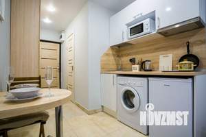 Студия квартира, посуточно, 12м2, 1/3 этаж
