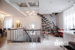 4-к квартира, на длительный срок, 180м2, 2/3 этаж
