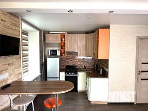 Студия квартира, посуточно, 31м2, 1/5 этаж