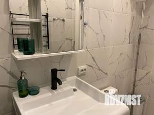 Студия квартира, посуточно, 35м2, 1/4 этаж