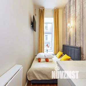 Студия квартира, посуточно, 14м2, 2/5 этаж