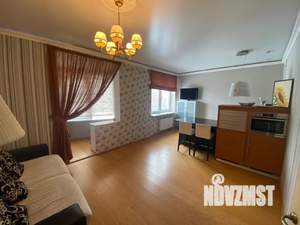 1-к квартира, посуточно, 40м2, 3/25 этаж