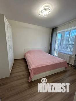 1-к квартира, посуточно, 37м2, 18/22 этаж
